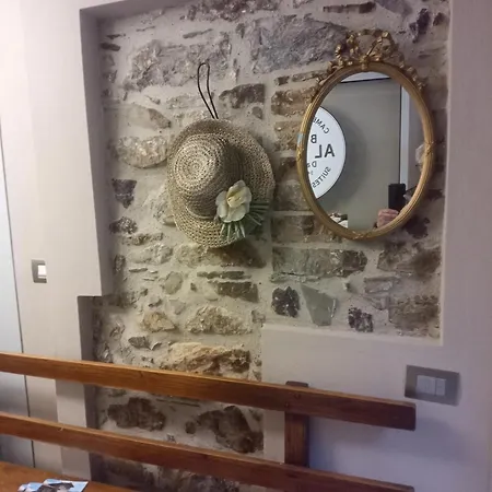 Al Riolo La Quercia بيت ضيافة 3*